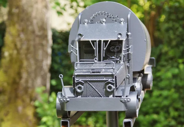 GNIAZDO 12V METAL. ERICH JAEGER 