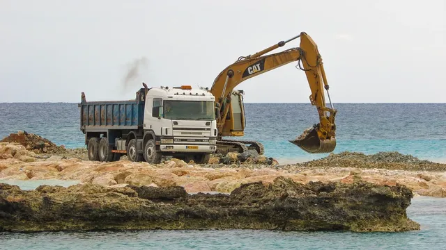 ATRAPA MB ATEGO 2 DOLNA
