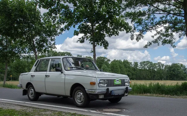 KOŃCÓWKA NAKRĘCANA PRZEW.-MOTYLEK FI-6MM